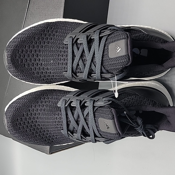 NiB Adidas Ultraboost in Black size 7 - Picture 4 of 12